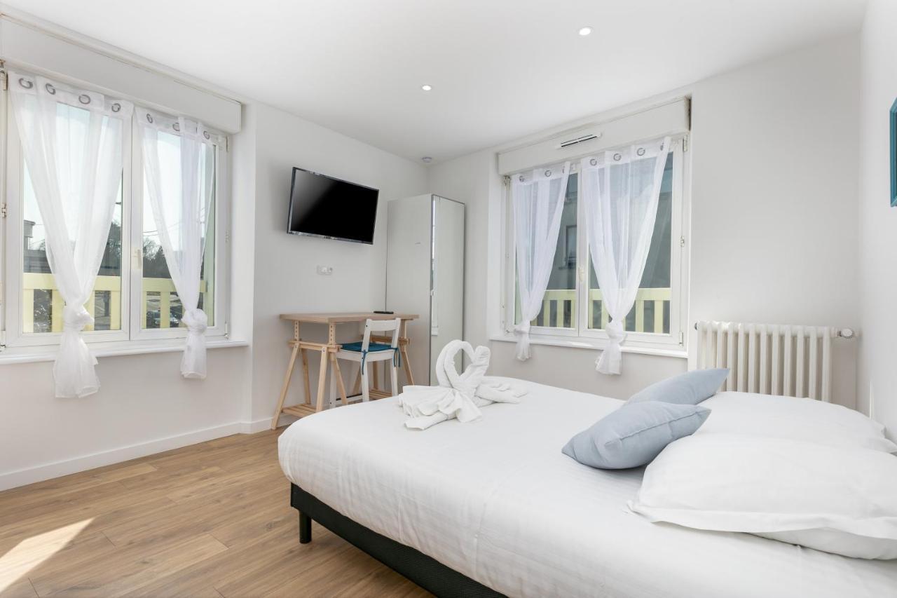 La Recouvrance: Spacious Room with Shared Living and Private Terrace Brest Exterior photo